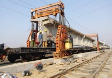 鐵路火車(chē)輪軌運(yùn)梁車(chē)